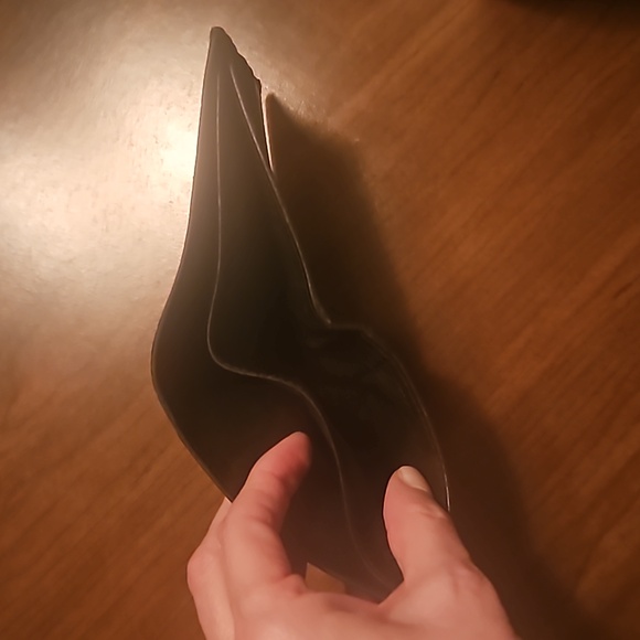 Gucci Men's Wallet in EUC - Picture 7 of 8